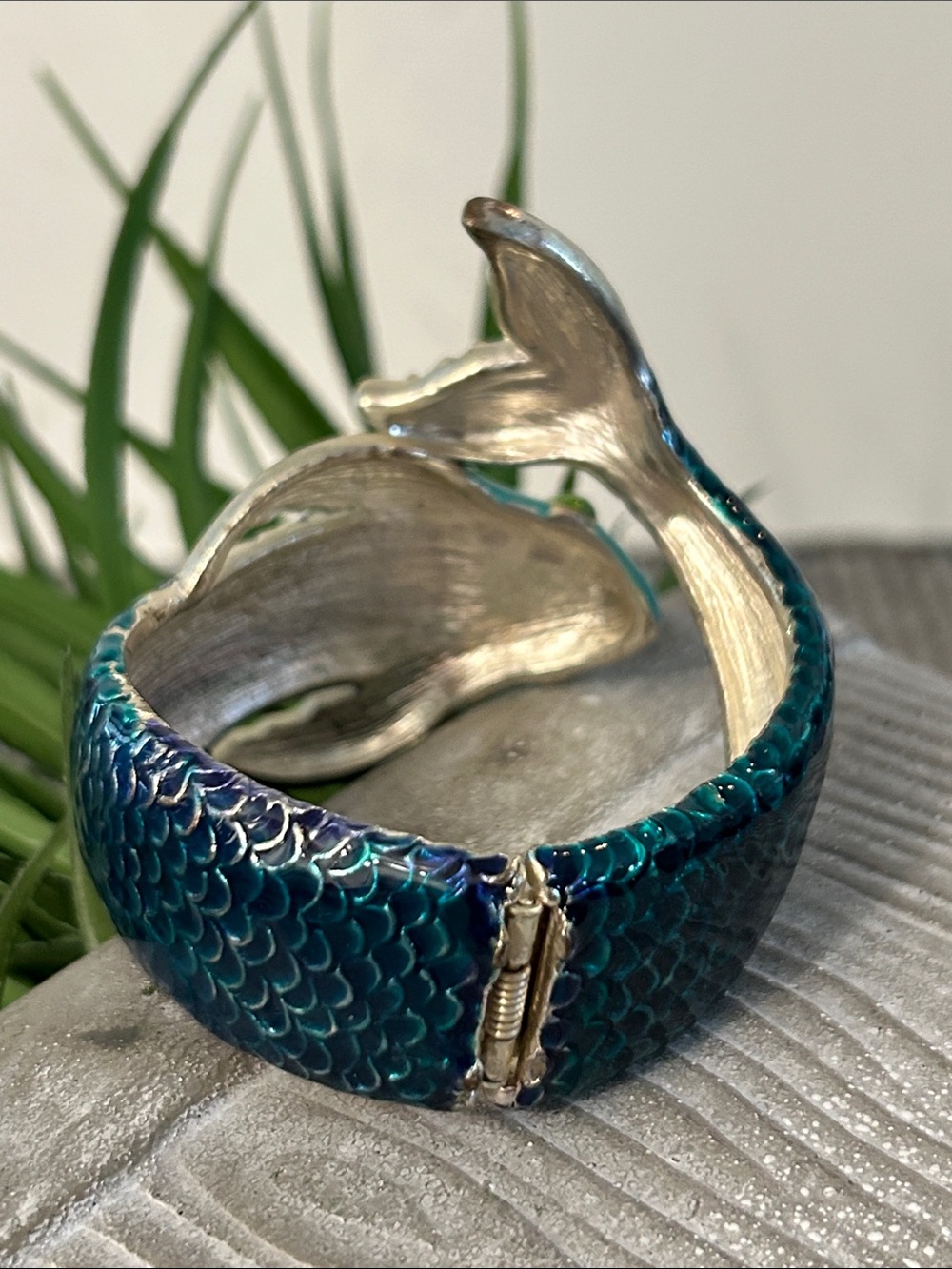 Chico’s Teal Mermaid Fish clamper Bracelet enamel and mini gemstones summer fun - Picture 3 of 8